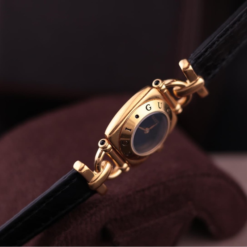 Vtg 1990s Gucci Diamantissima 6300L Watch 
Gold-Plated case w/ horsebit lugs - Picture 6 of 13